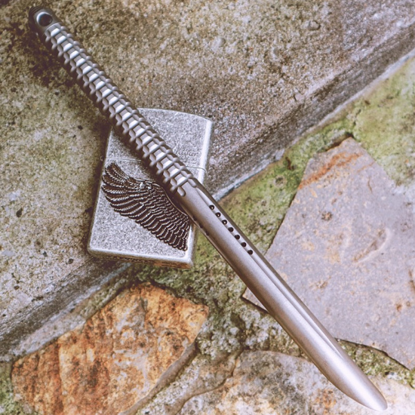titanium alloy tactical self defense cool bar short club pry bar lifesaving hammer