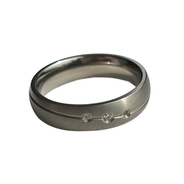 high quality fashion ring pure titanium wedding ring with three stones